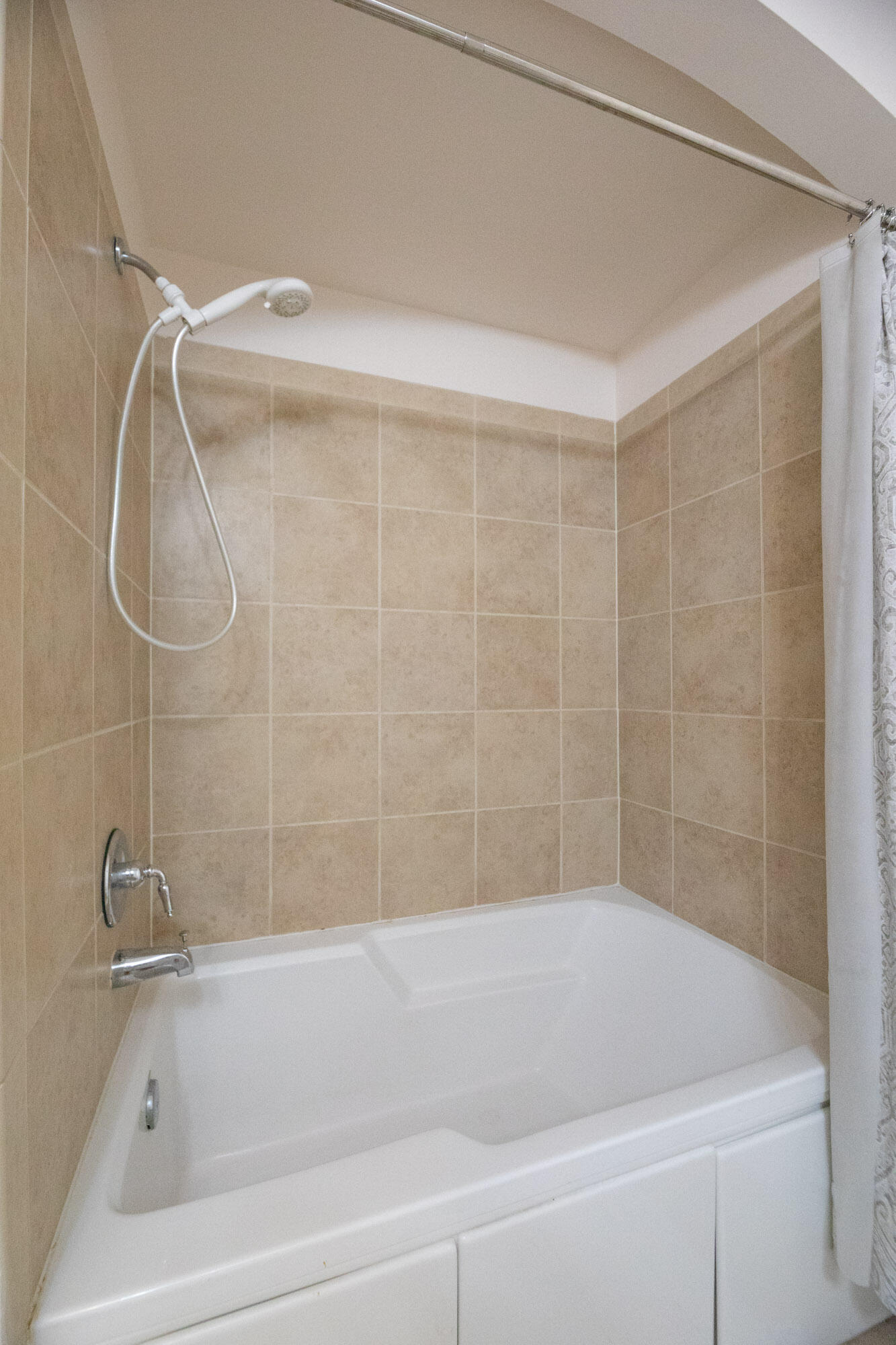 SAN RAPHAEL CONDO - Residential