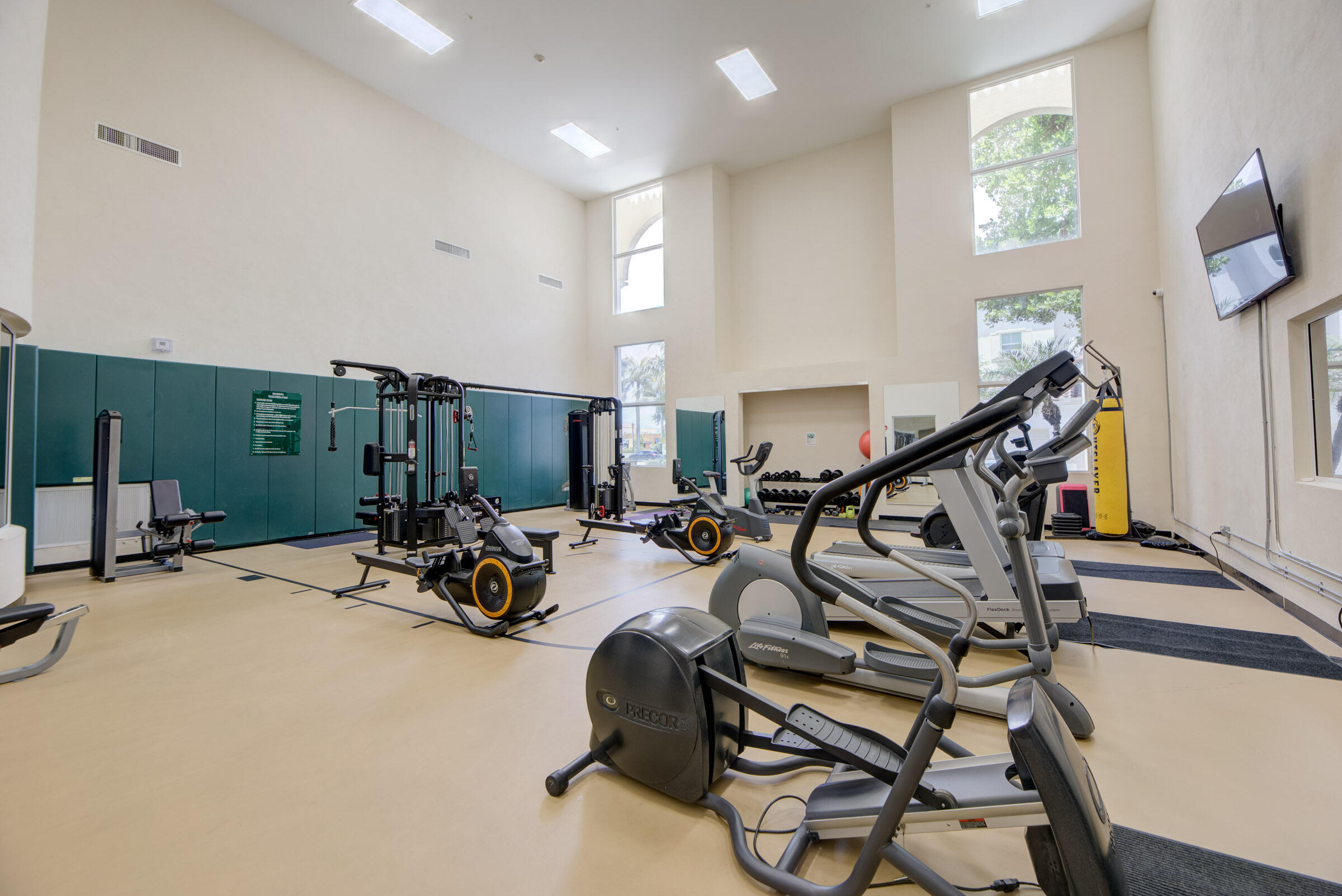 SAN RAPHAEL CONDO - Residential