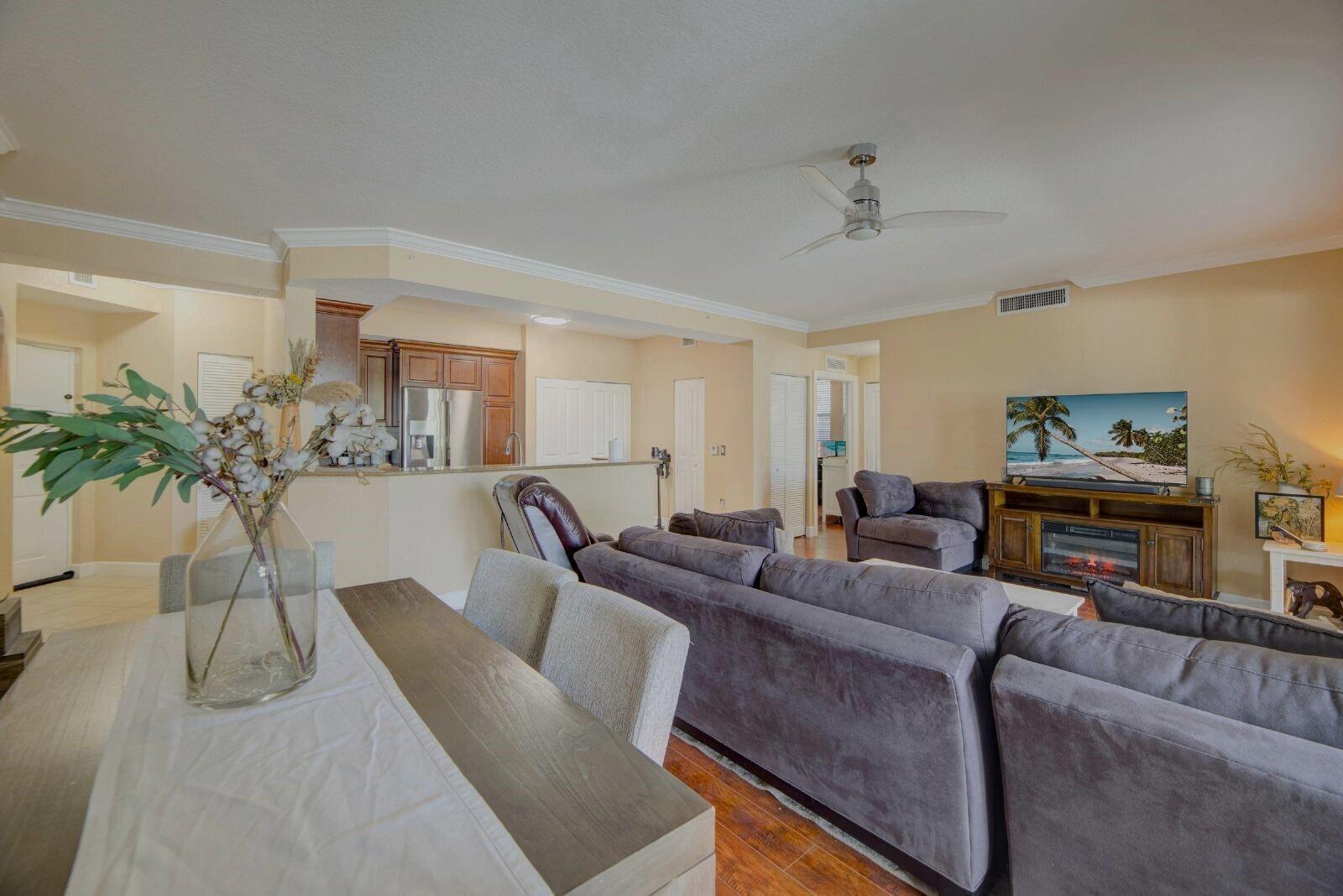SAN RAPHAEL CONDO - Residential