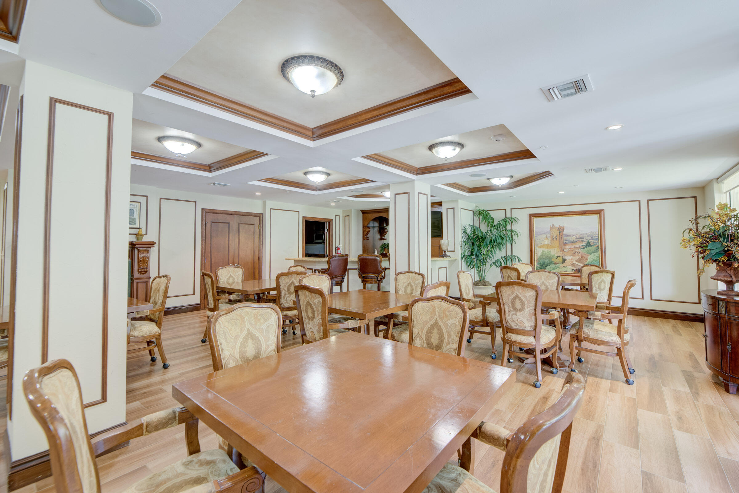 SAN RAPHAEL CONDO - Residential