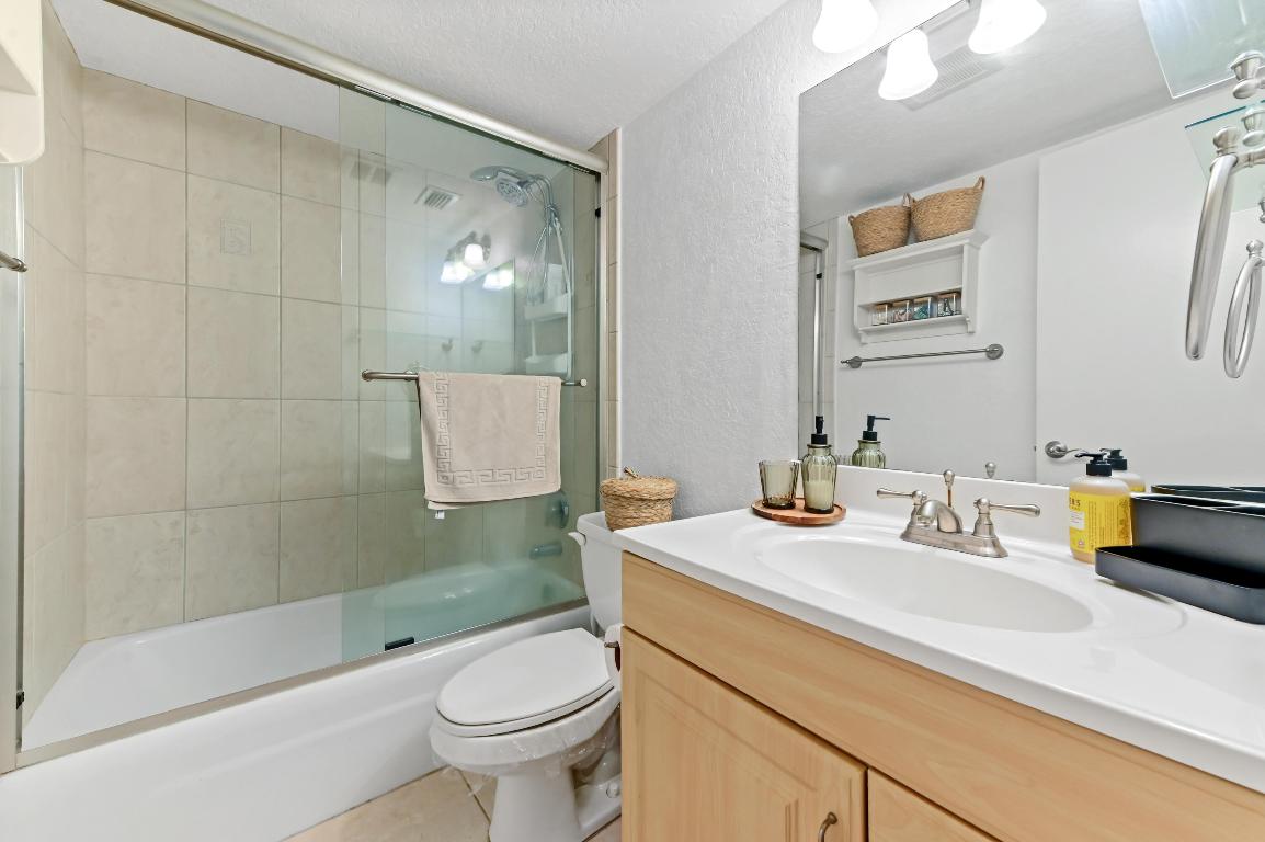 LIGHTHOUSE POINT PLAZA CONDO - Residential