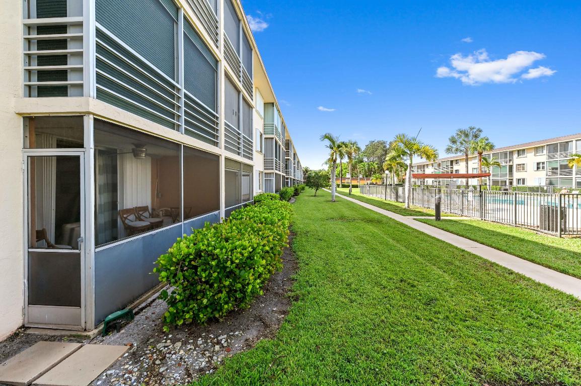 LIGHTHOUSE POINT PLAZA CONDO - Residential