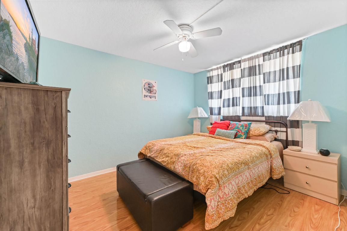 LIGHTHOUSE POINT PLAZA CONDO - Residential