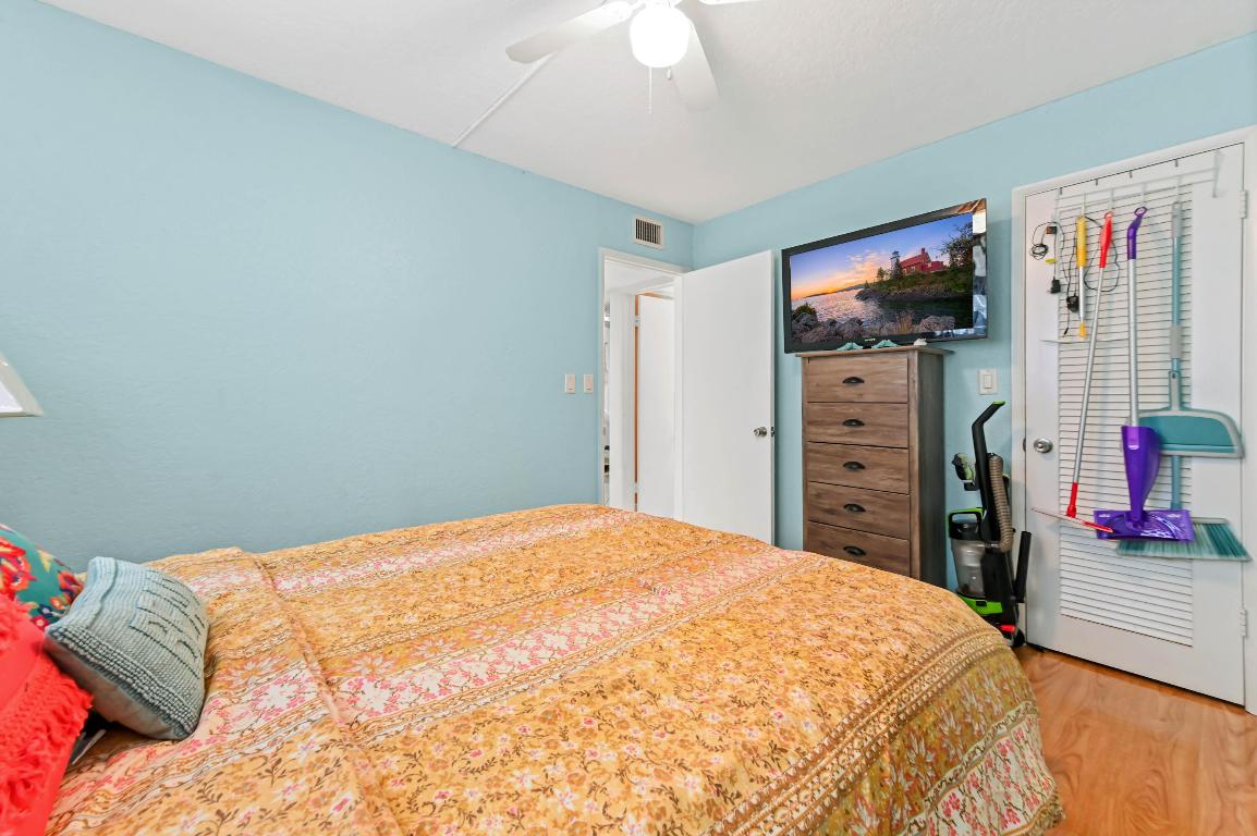 LIGHTHOUSE POINT PLAZA CONDO - Residential