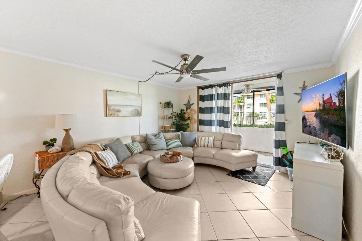 LIGHTHOUSE POINT PLAZA CONDO - Residential