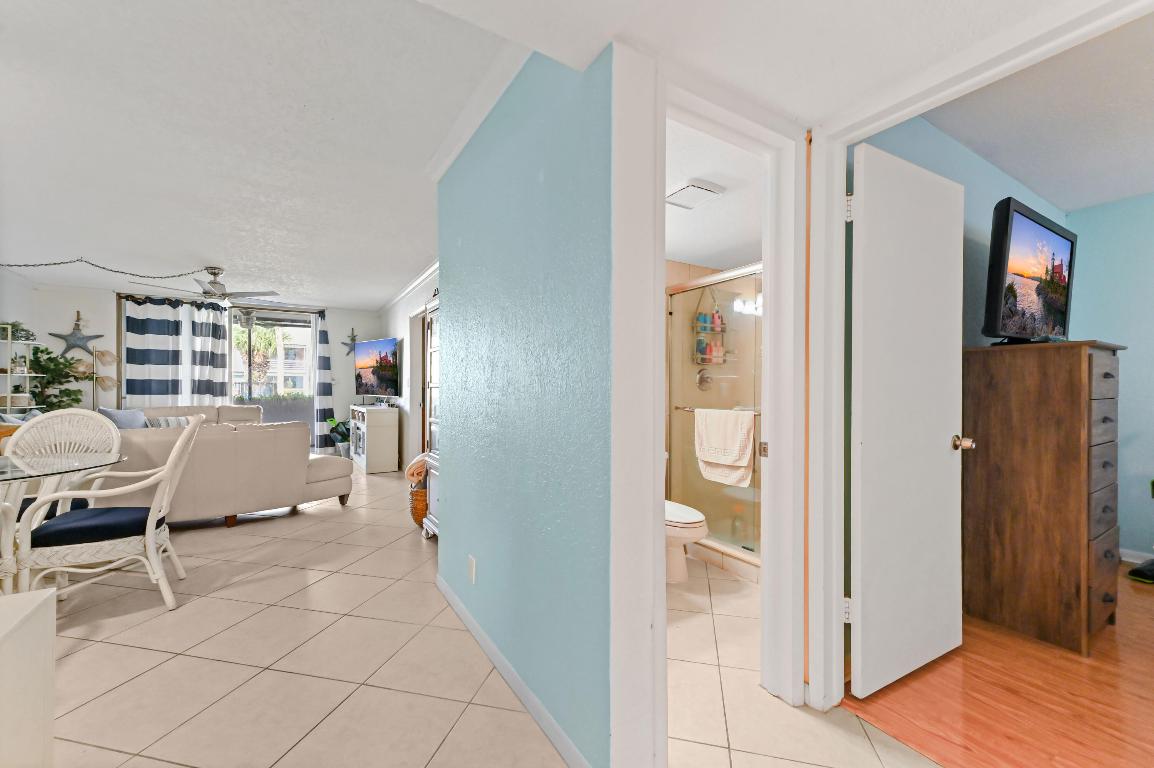 LIGHTHOUSE POINT PLAZA CONDO - Residential