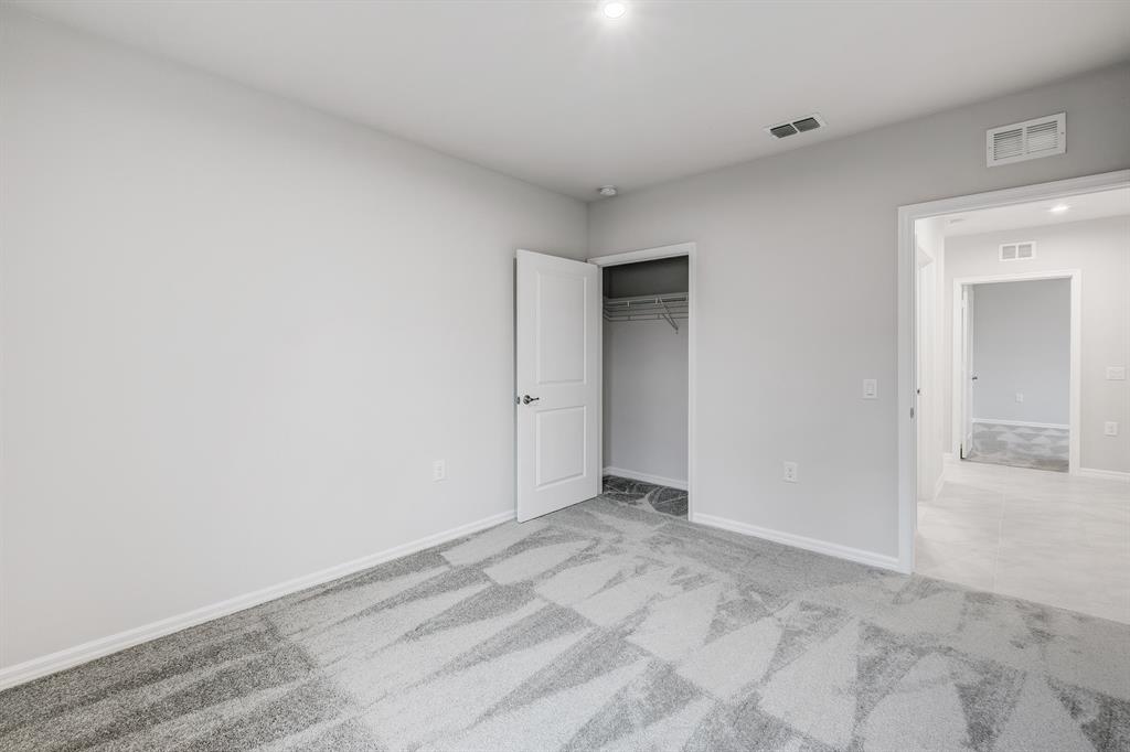 CARRIAGE POINTE - Residential