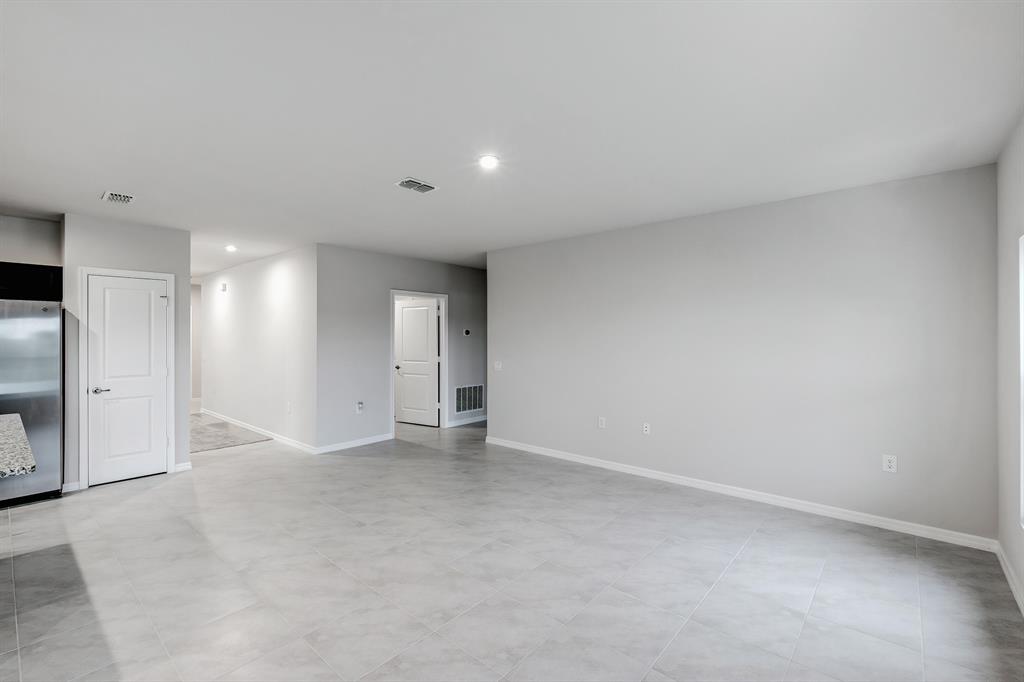 CARRIAGE POINTE - Residential