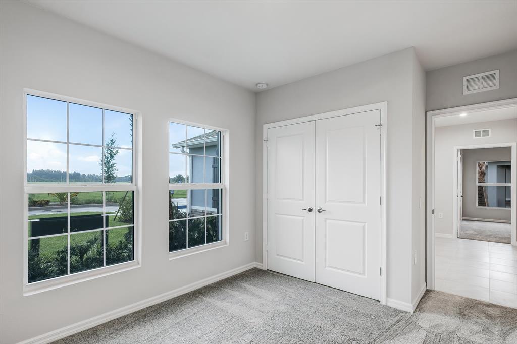 CARRIAGE POINTE - Residential