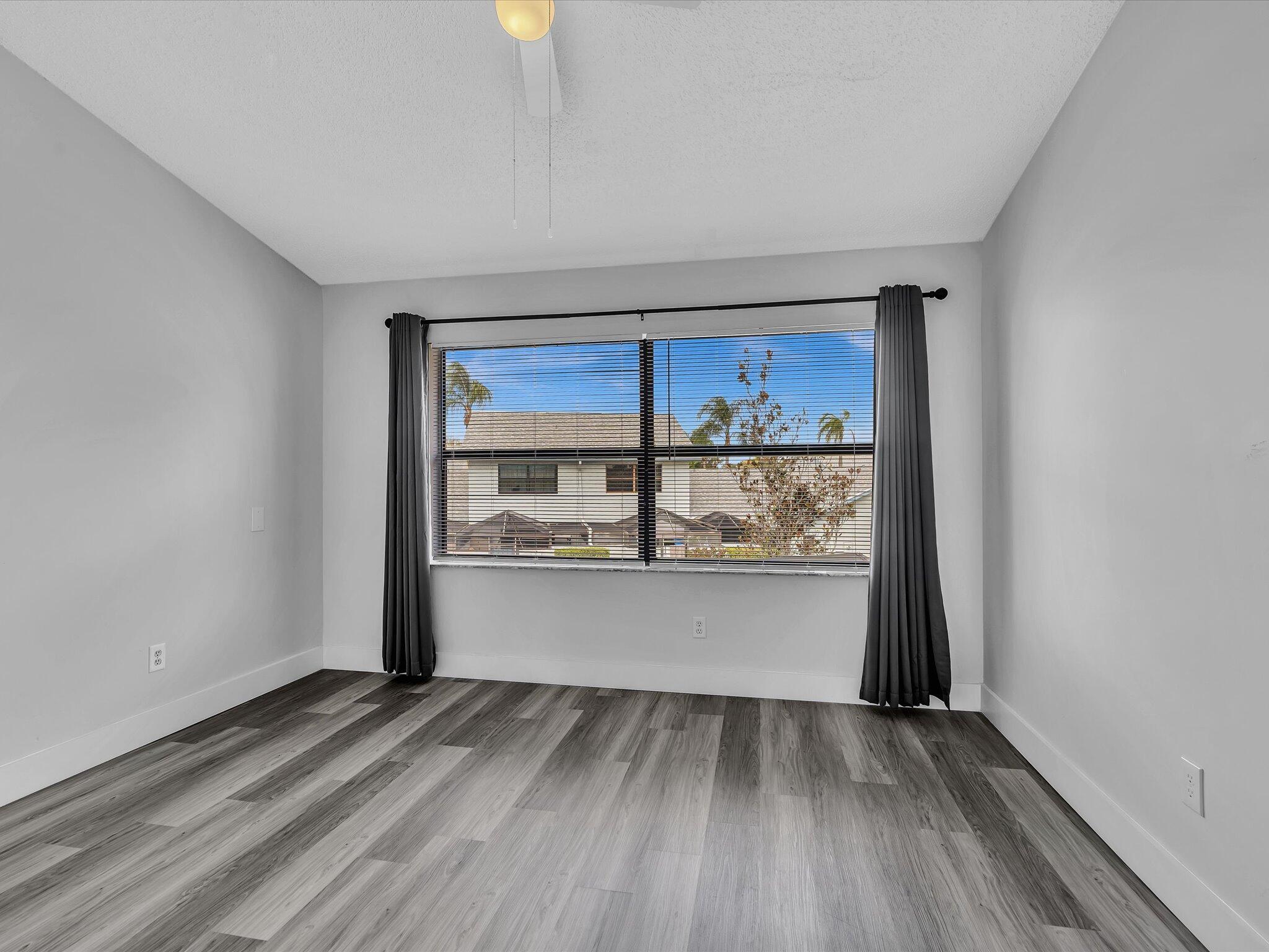 SANDALFOOT COVE SEC 12 - Residential Lease