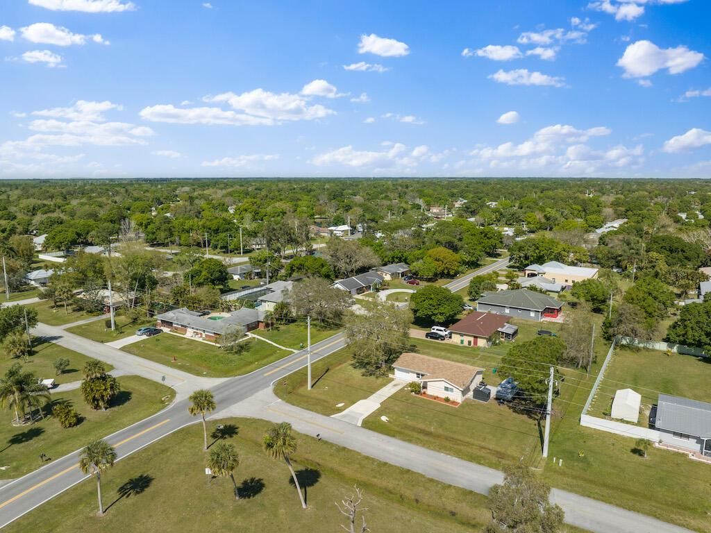 Photo of 6704 Eden Road, Fort Pierce, FL 34951 (MLS # R10965139)