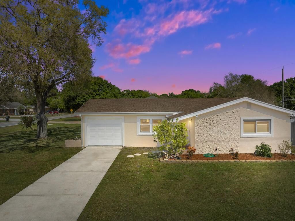 Photo of 6704 Eden Road, Fort Pierce, FL 34951 (MLS # R10965139)