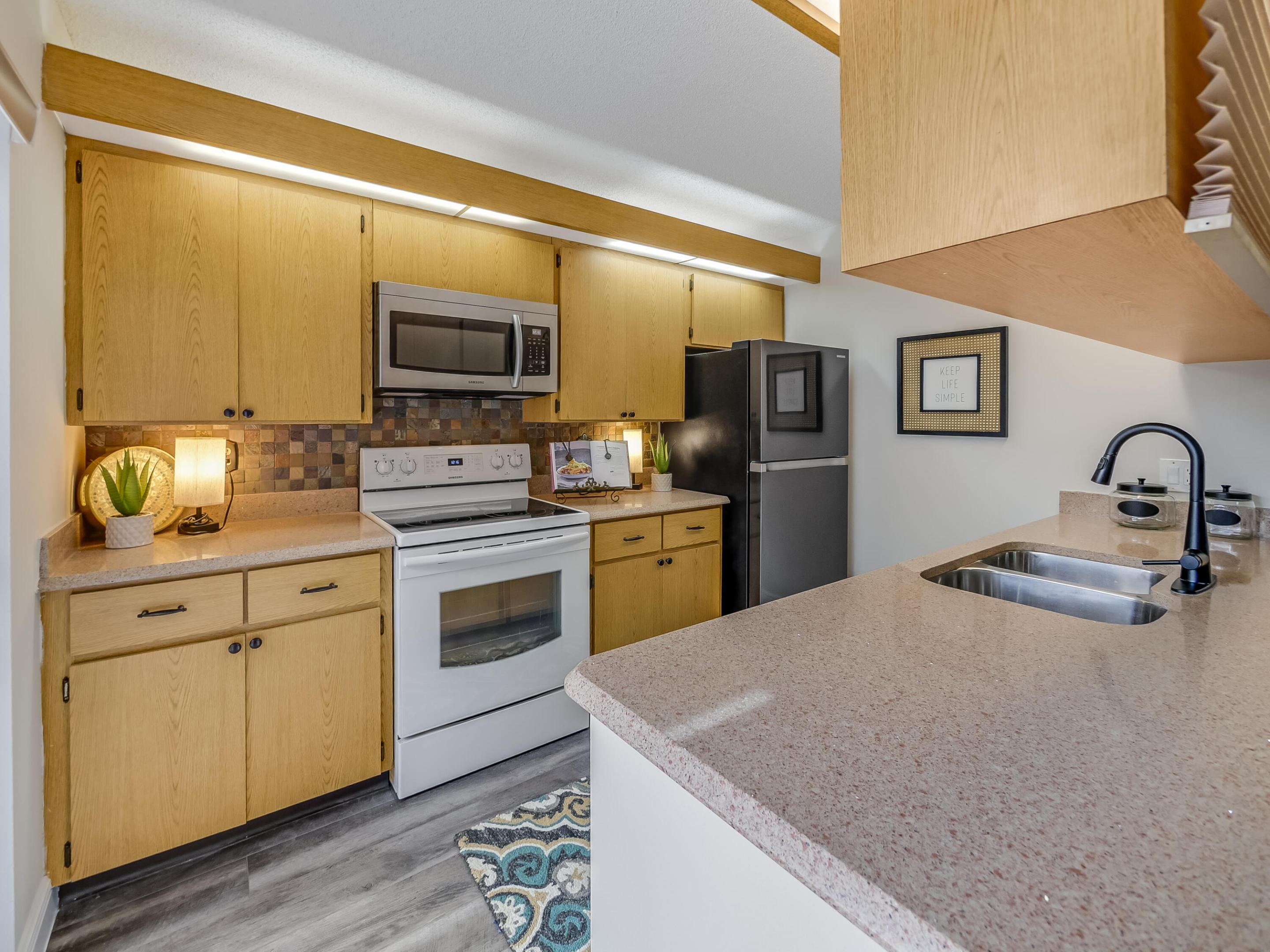 VILLAGE OF SANDALWOOD LAKES SOUTH - Residential