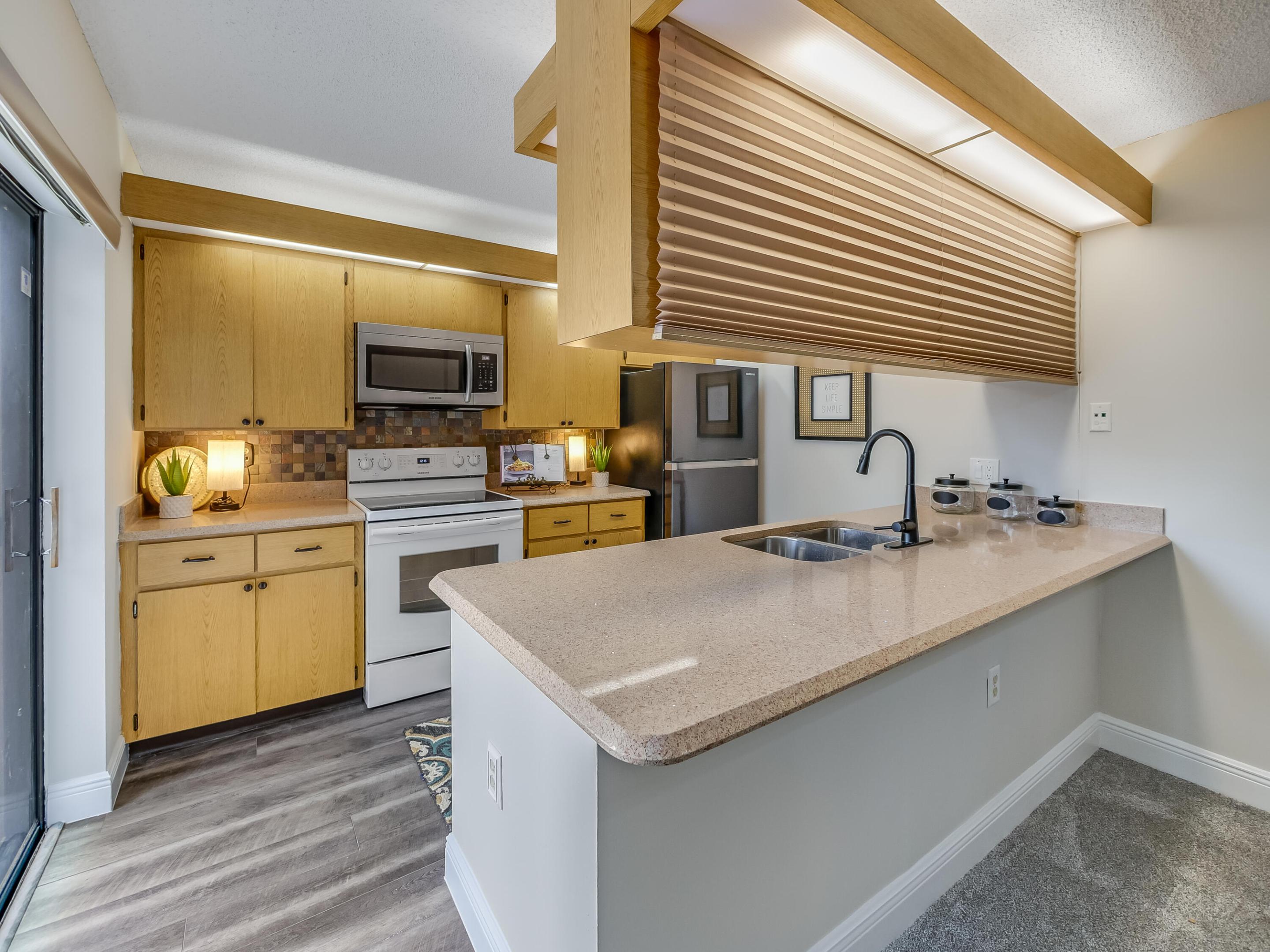 VILLAGE OF SANDALWOOD LAKES SOUTH - Residential