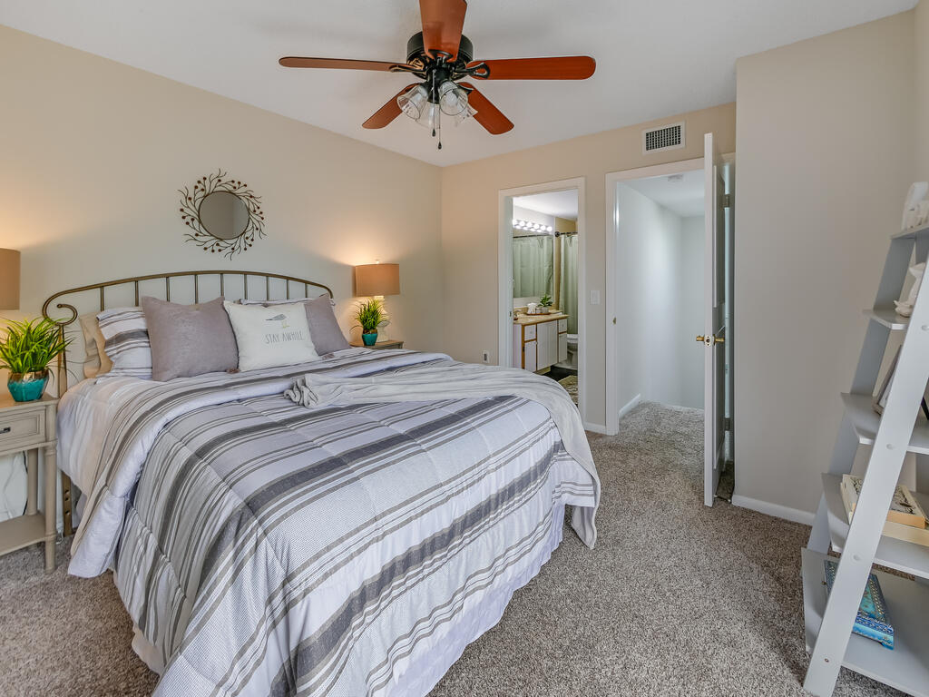 VILLAGE OF SANDALWOOD LAKES SOUTH - Residential