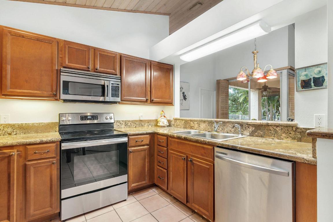 BREAKERS WEST 13 - Residential