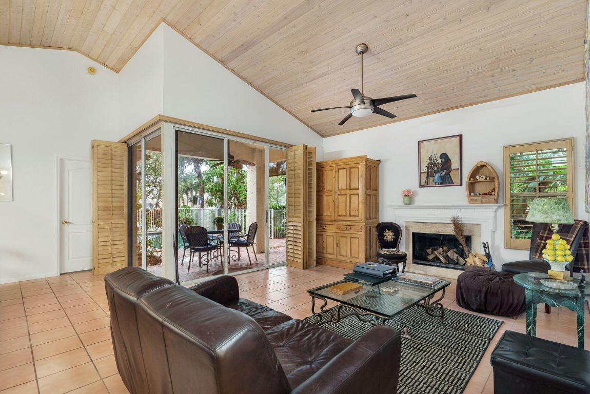 9358 Heathridge Drive