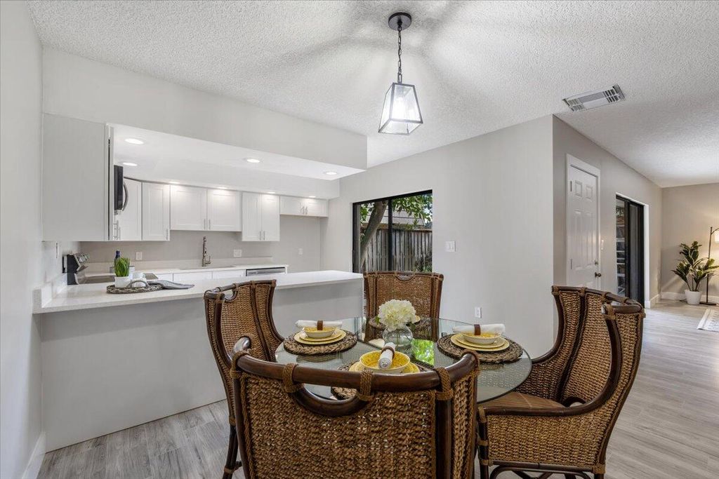 Photo of 1421 14th Ct, Palm Beach Gardens, FL 33410 (MLS # R10940774)