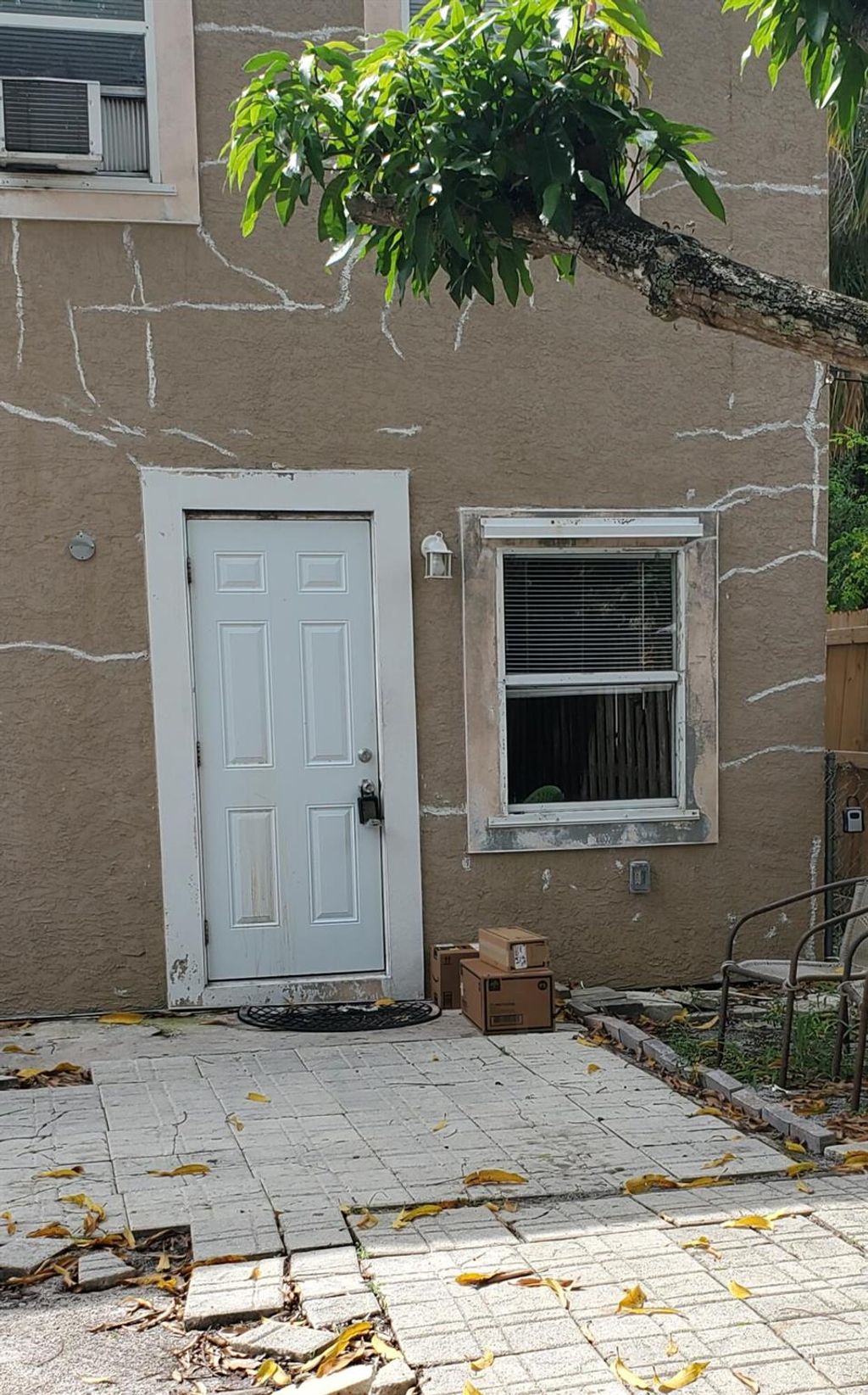 Photo of 1019 Mayflower Road, Fort Pierce, FL 34950 (MLS # R10899406)