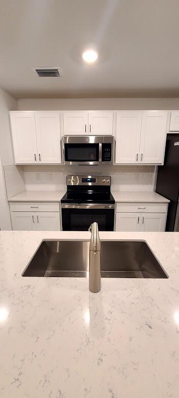 LAKEWOOD COVE - Residential Lease