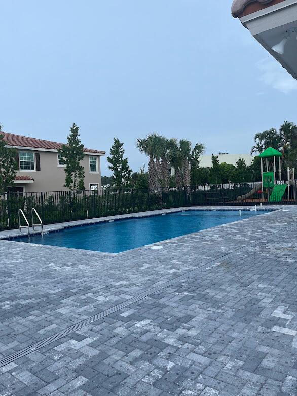 LAKEWOOD COVE - Residential Lease