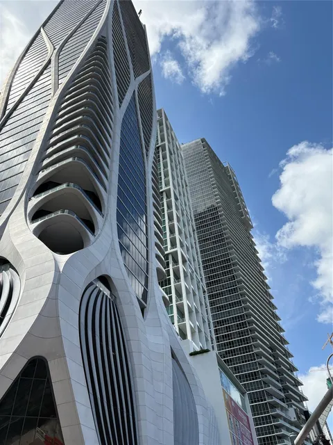 1040 Biscayne Blvd Unit 1406, Miami, FL MLS: F10497602