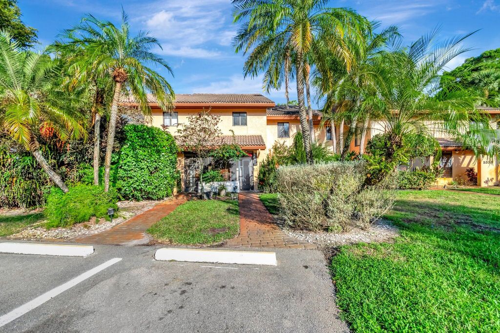 Photo of 5334 Fountains Drive S, Greenacres, FL 33467 (MLS # B26004451)