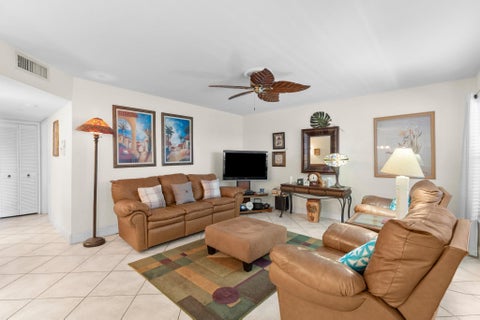 Tiny photo for 100 SE 6th Avenue #304, Pompano Beach, FL 33060 (MLS # B26024064)