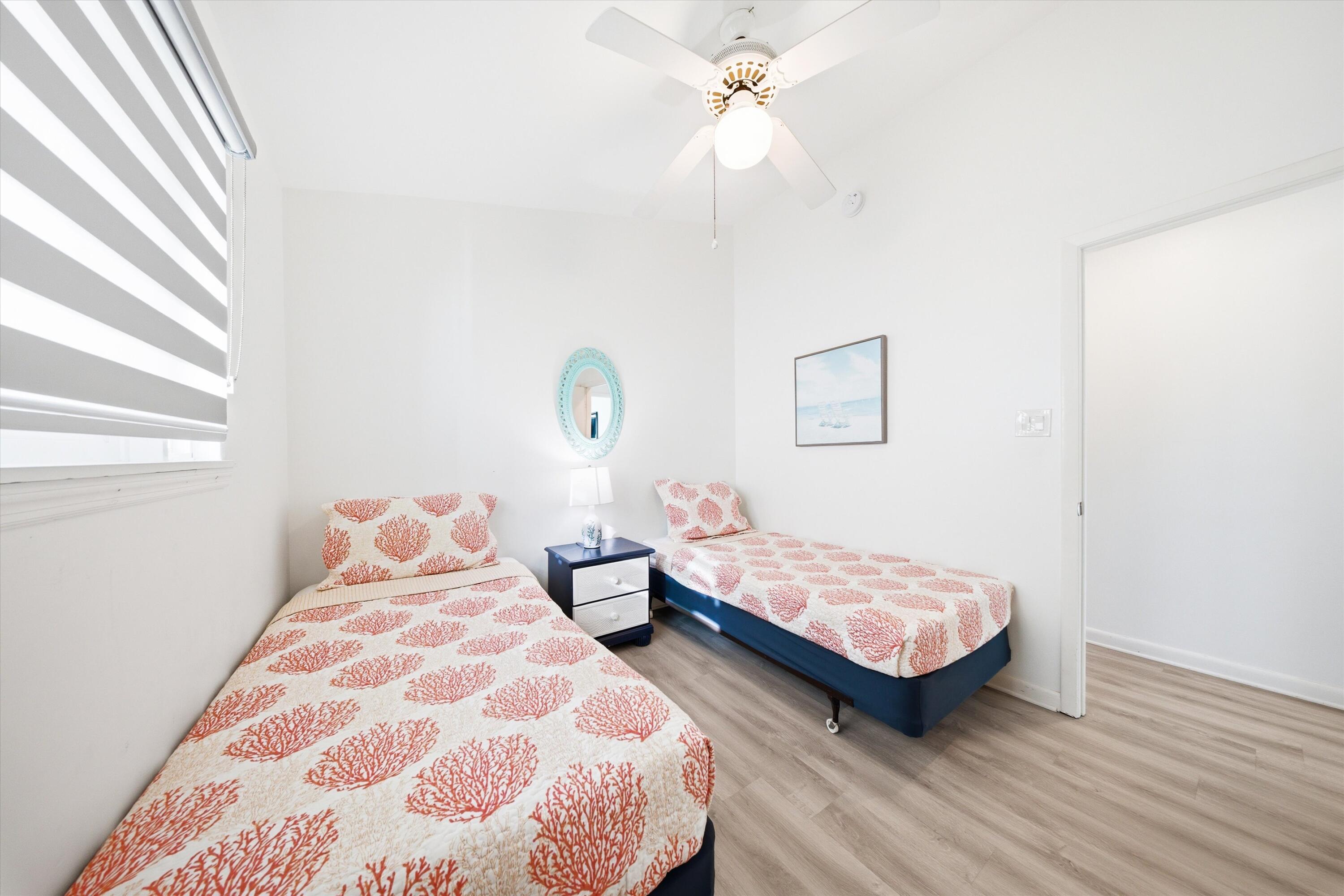 KEY COLONY BEACH - Residential