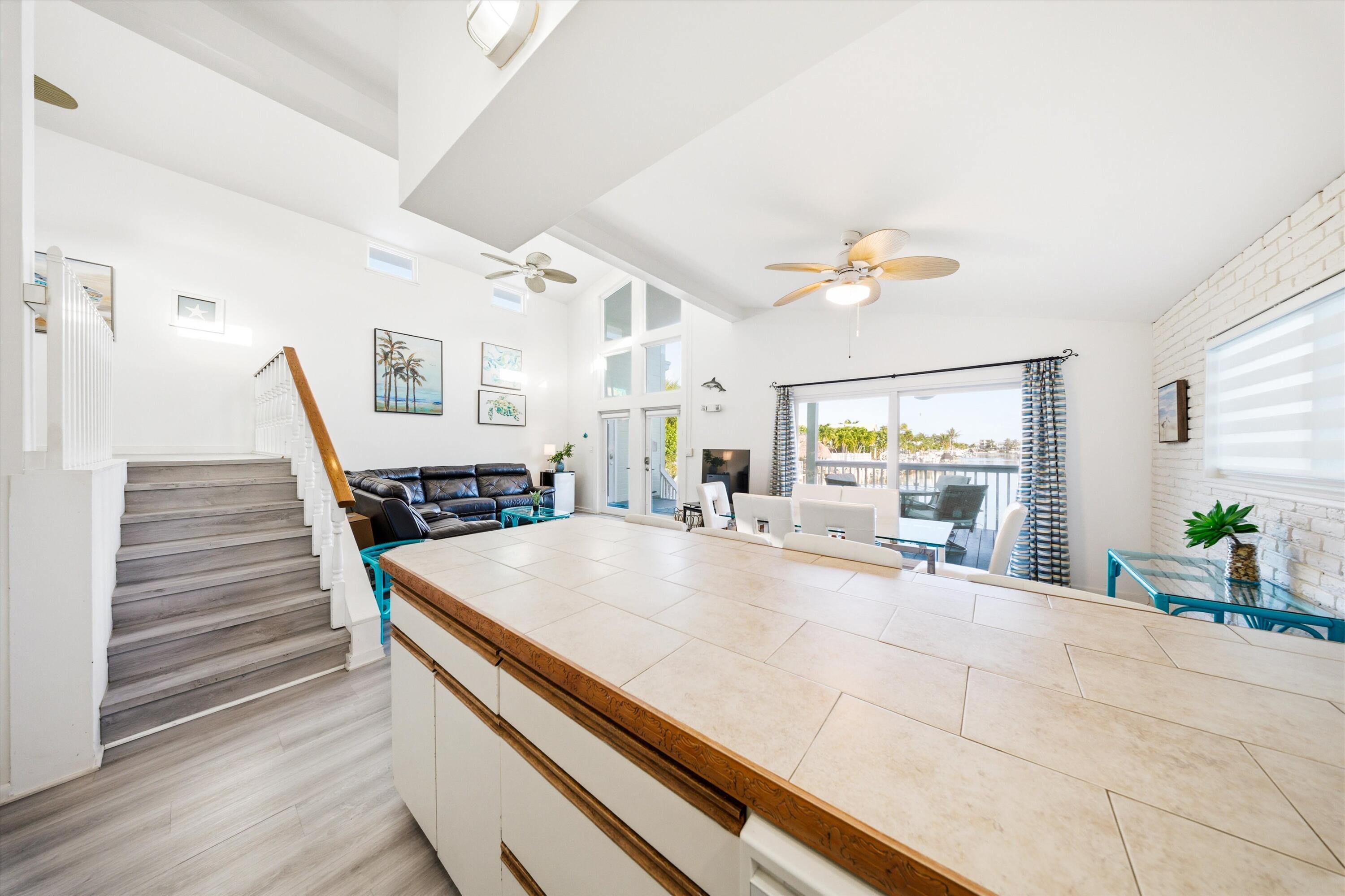 KEY COLONY BEACH - Residential