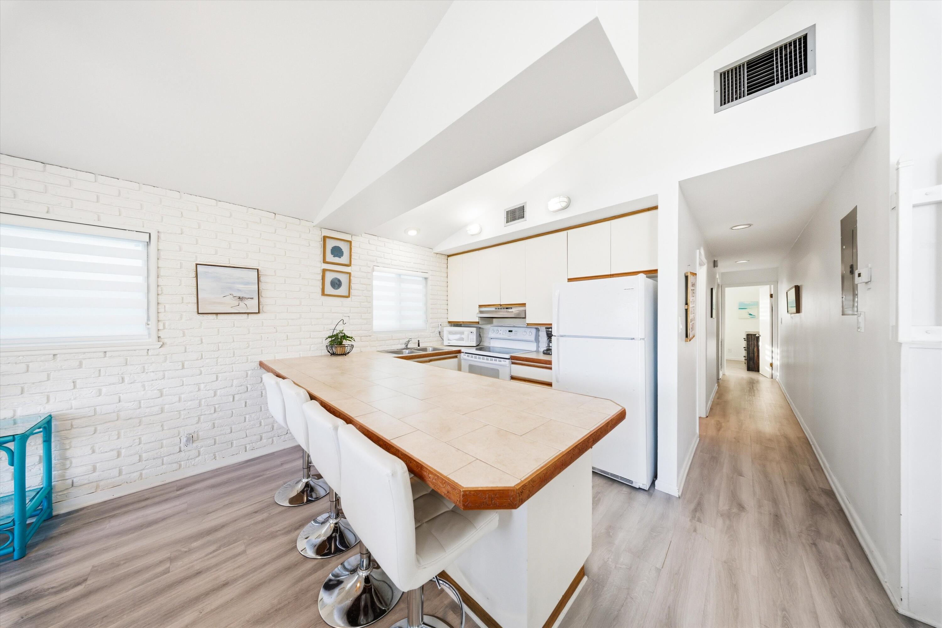 KEY COLONY BEACH - Residential