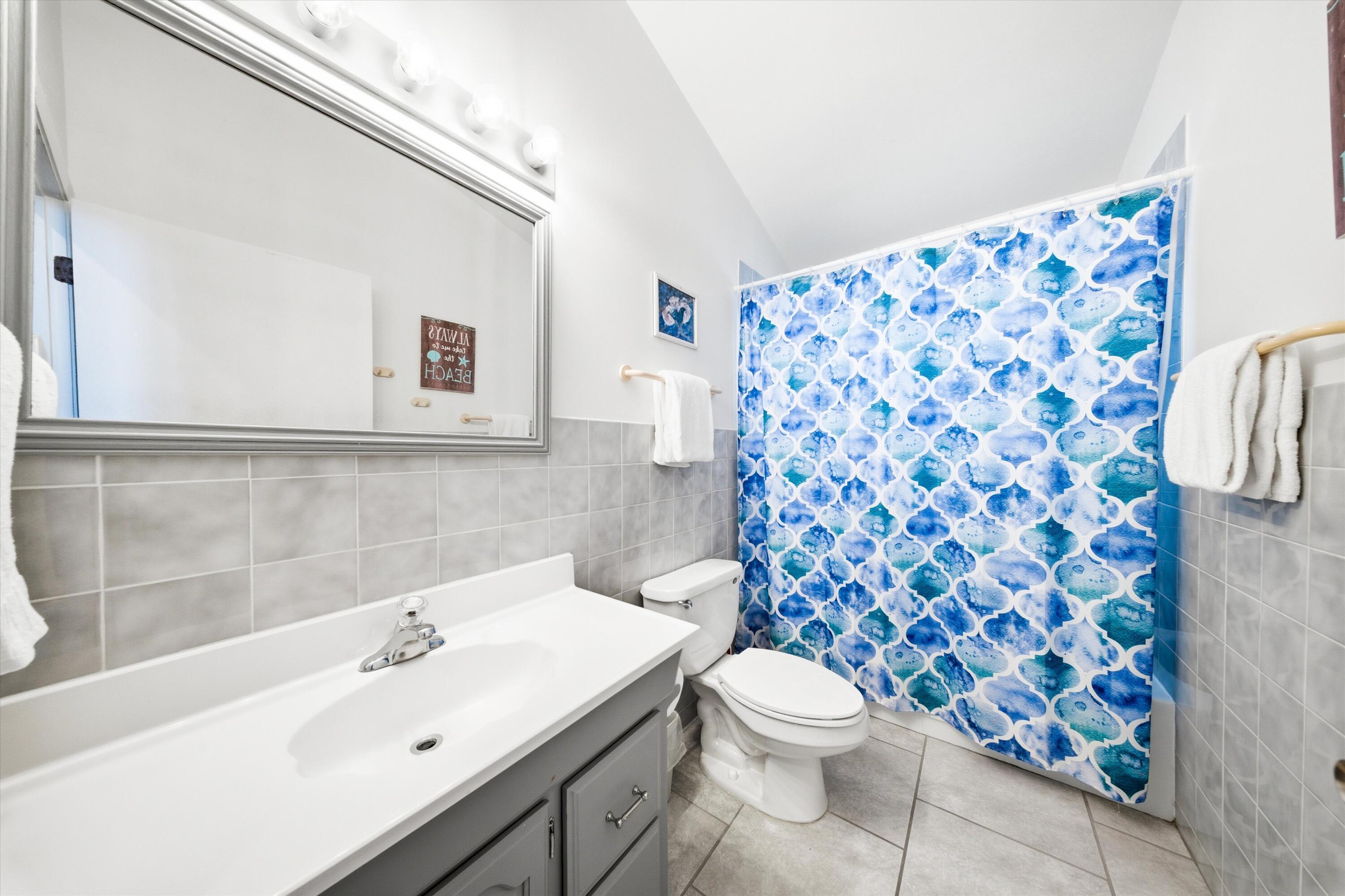 KEY COLONY BEACH - Residential