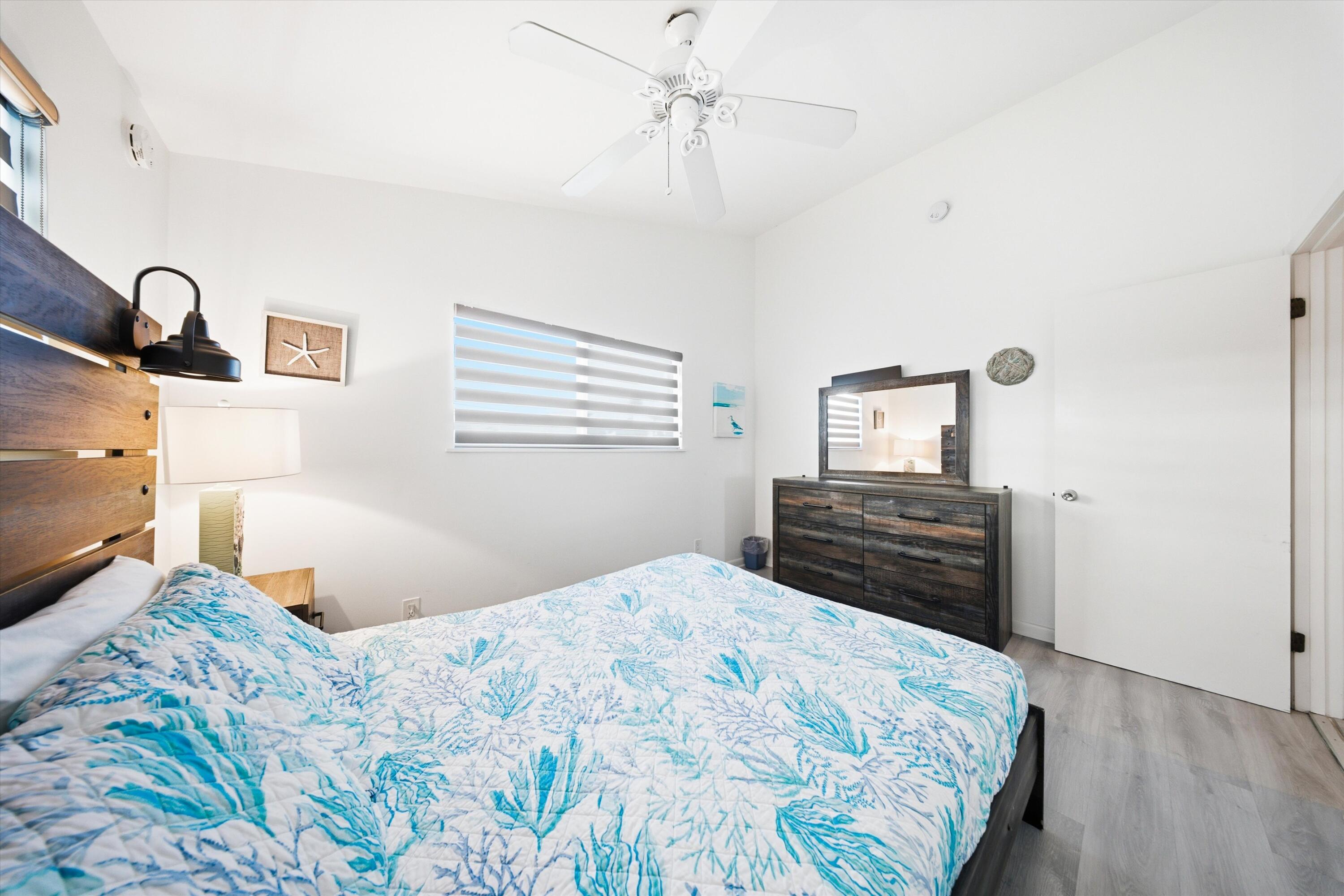 KEY COLONY BEACH - Residential