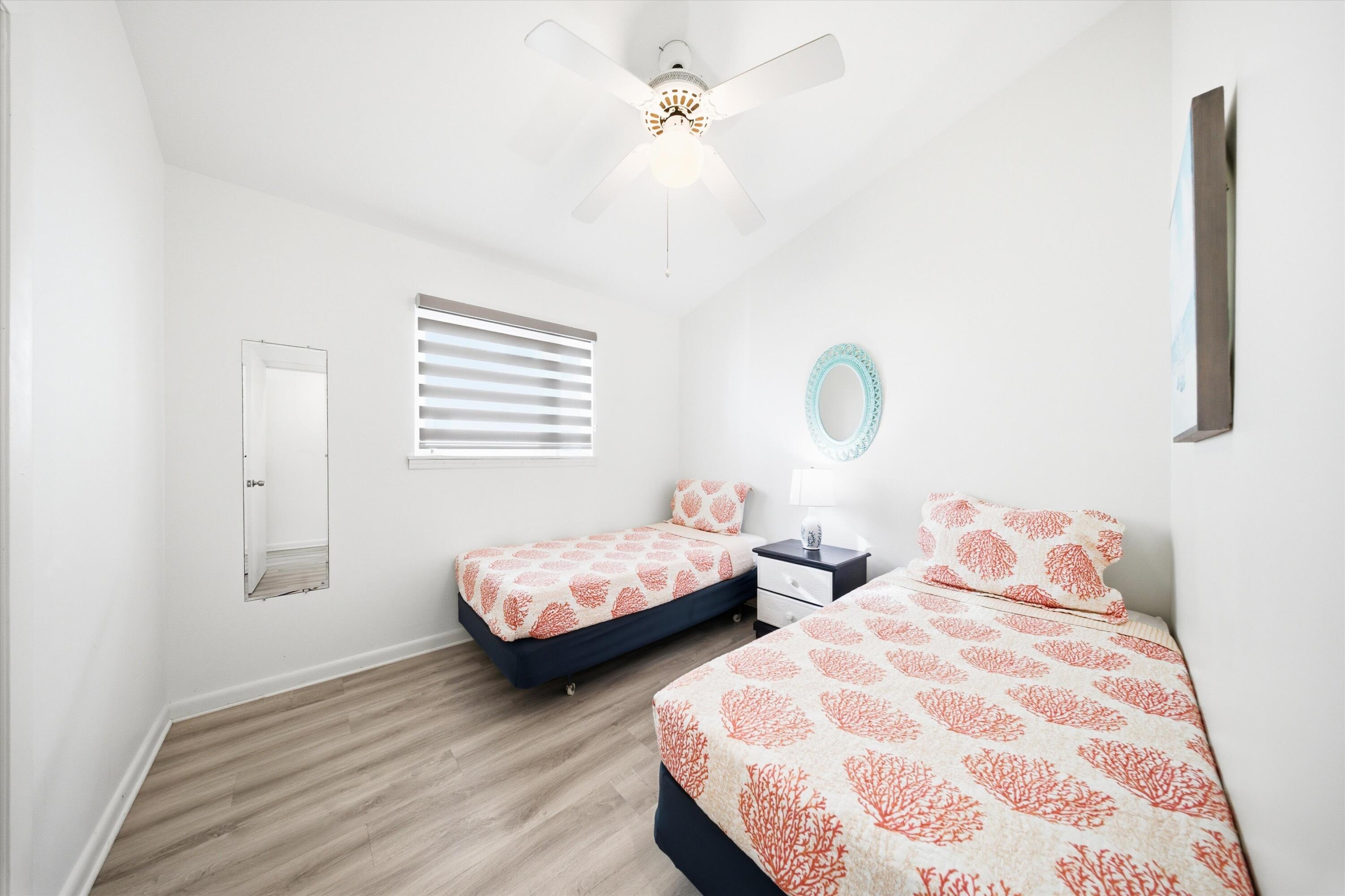 KEY COLONY BEACH - Residential