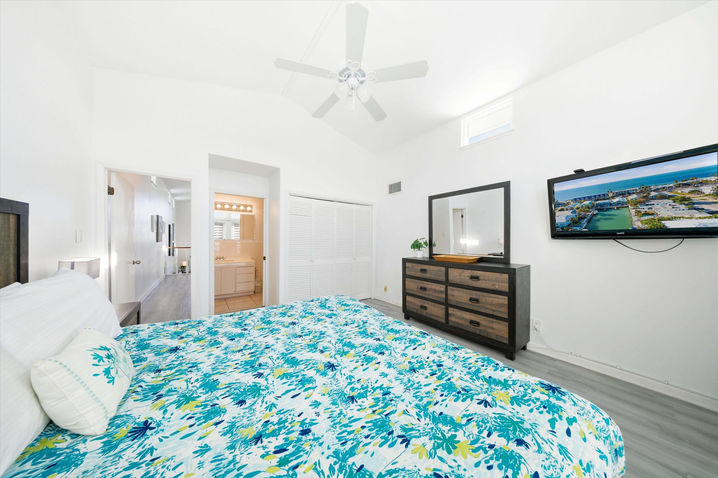 KEY COLONY BEACH - Residential