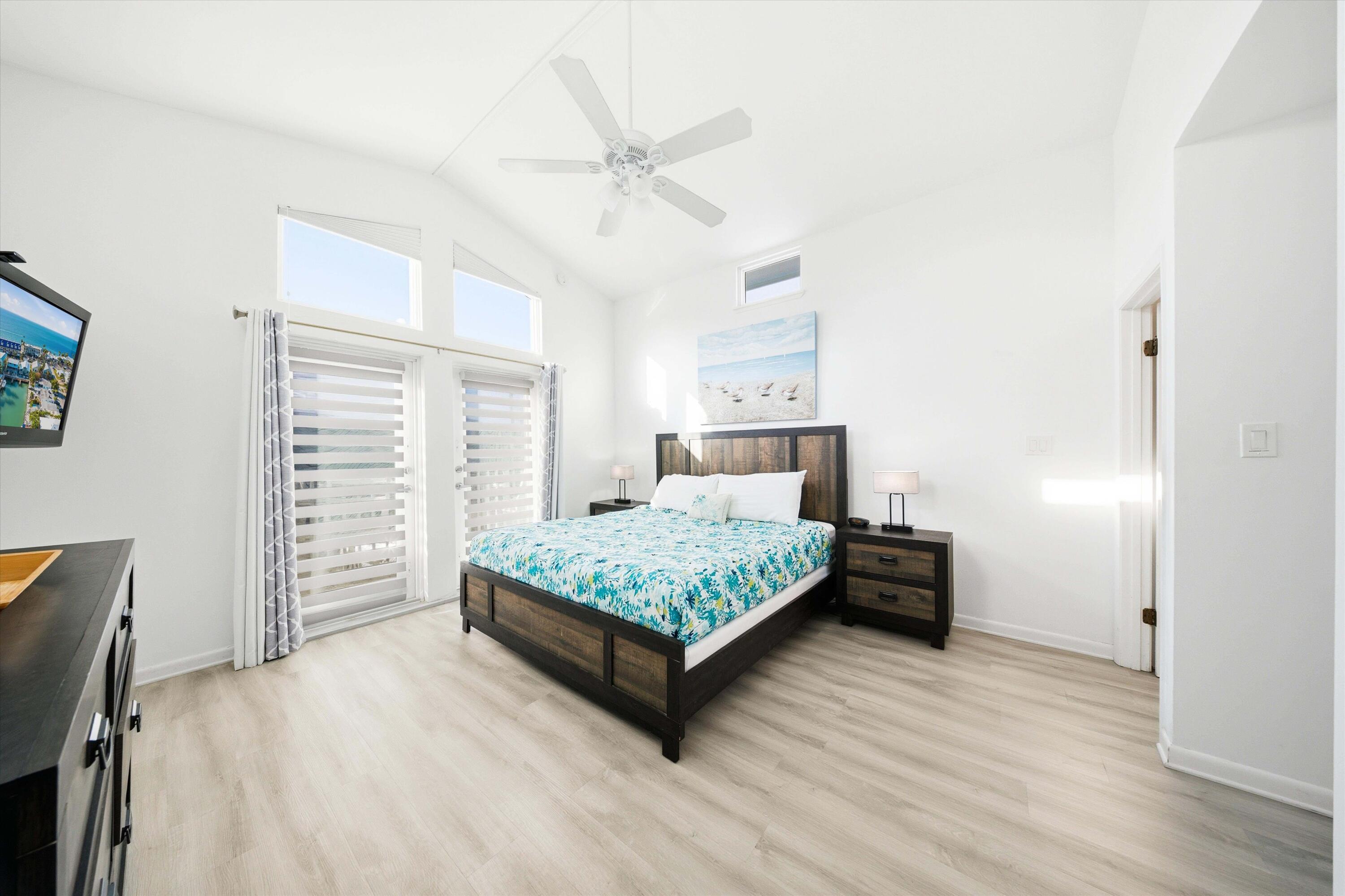 KEY COLONY BEACH - Residential