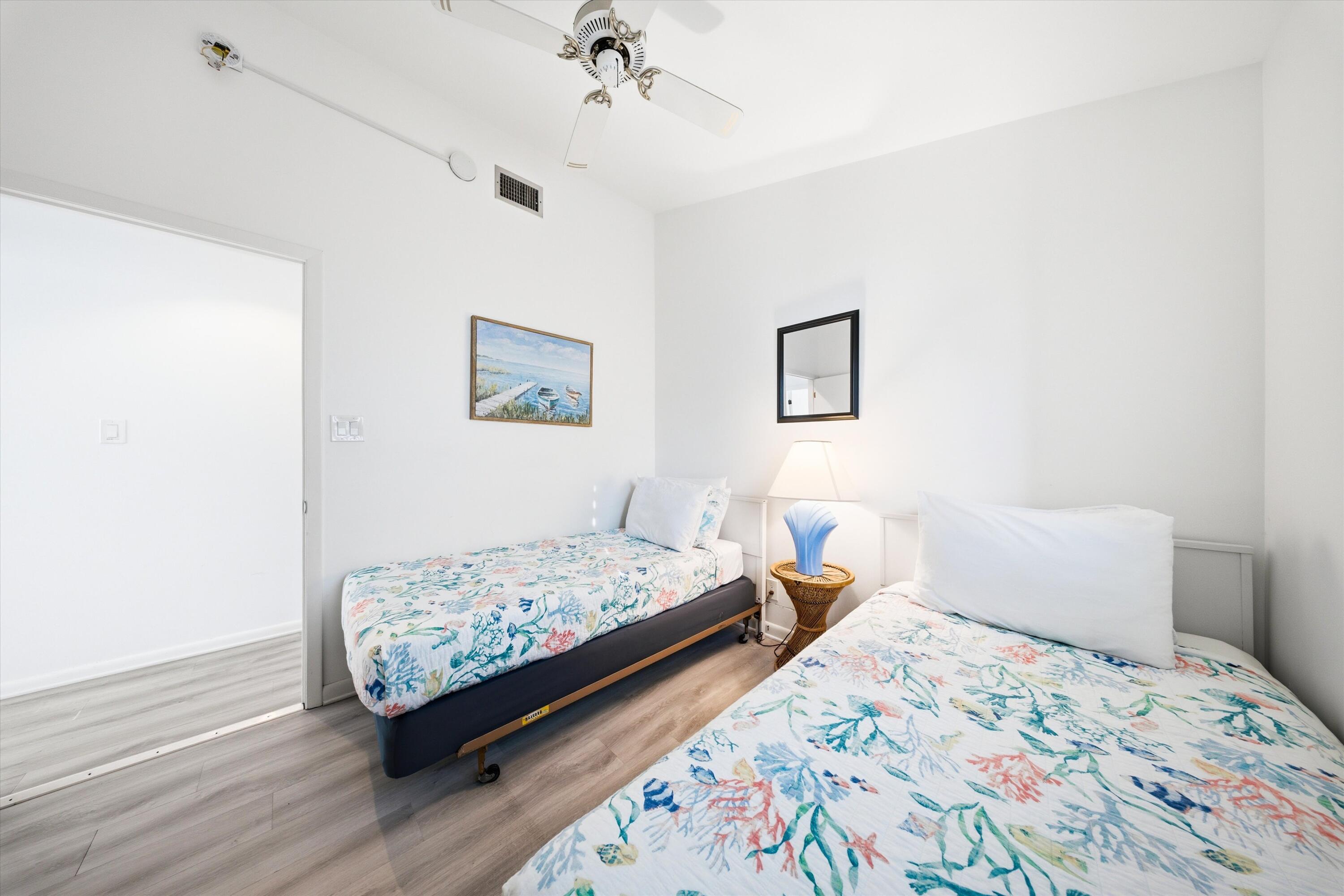 KEY COLONY BEACH - Residential