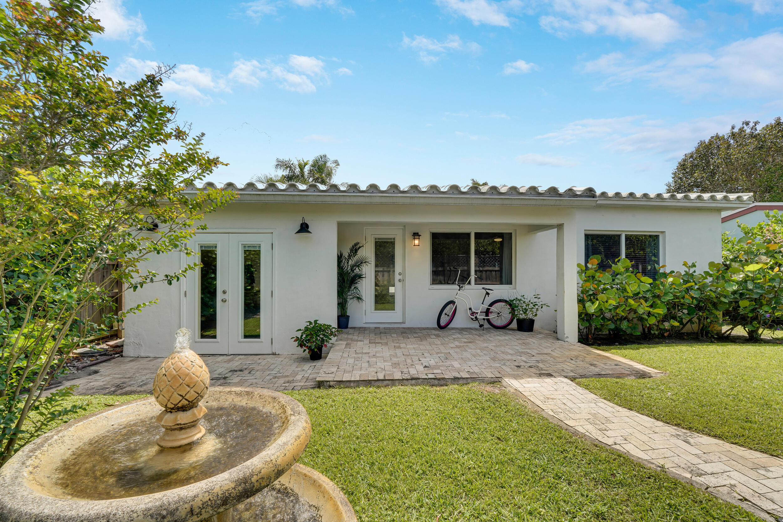 1236 NE 13th Avenue, Fort Lauderdale, FL, 33304/$625,000 2 1236 NE 13th Avenue