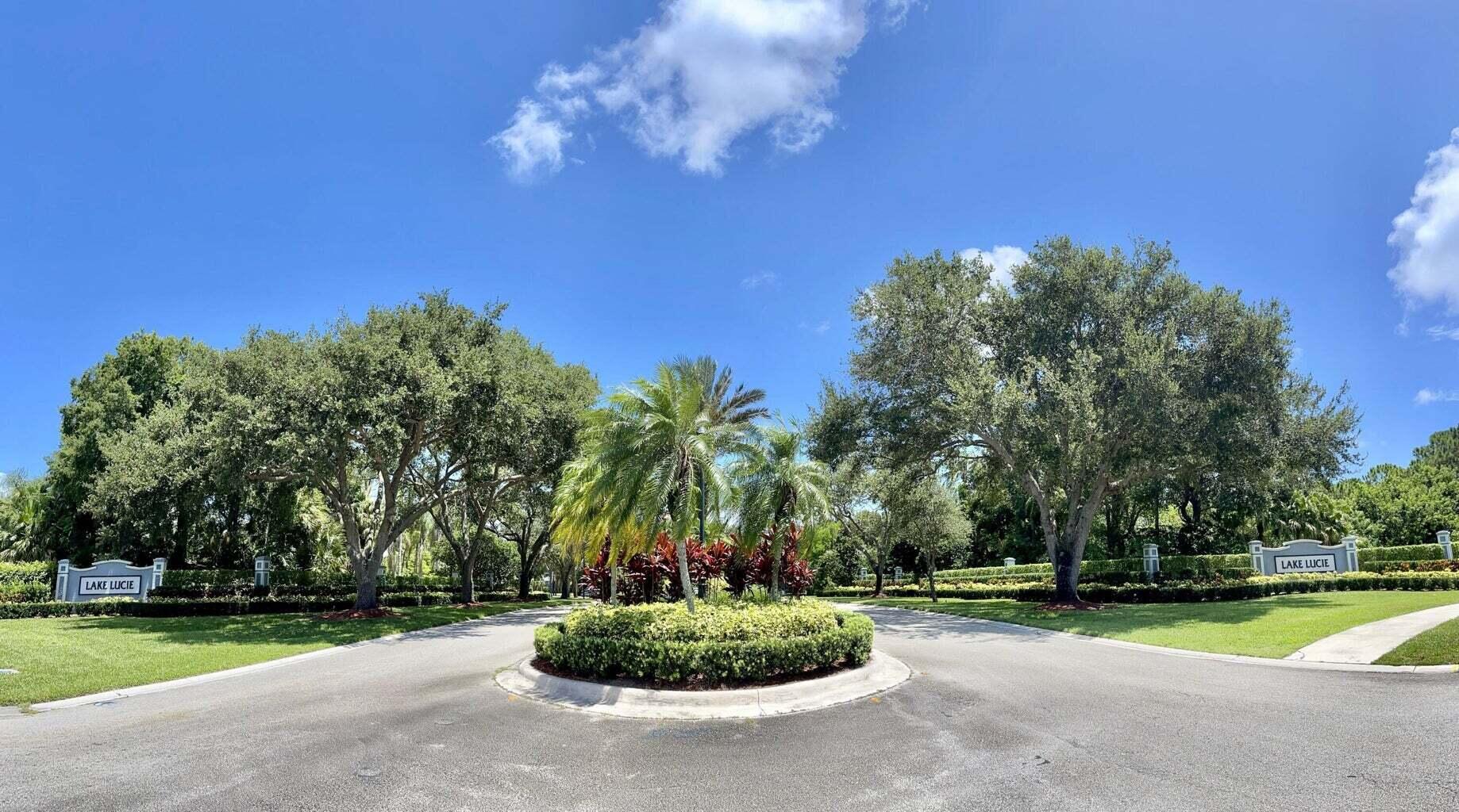 LAKE LUCIE ESTATES - Residential