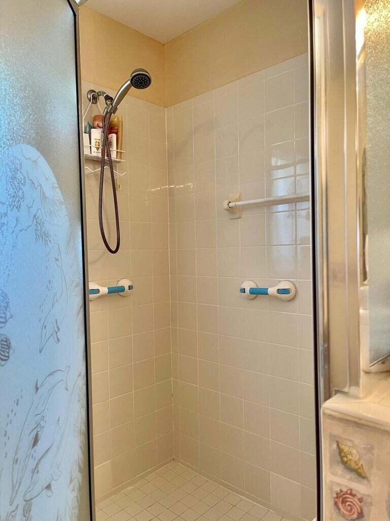 LAKE LUCIE ESTATES - Residential