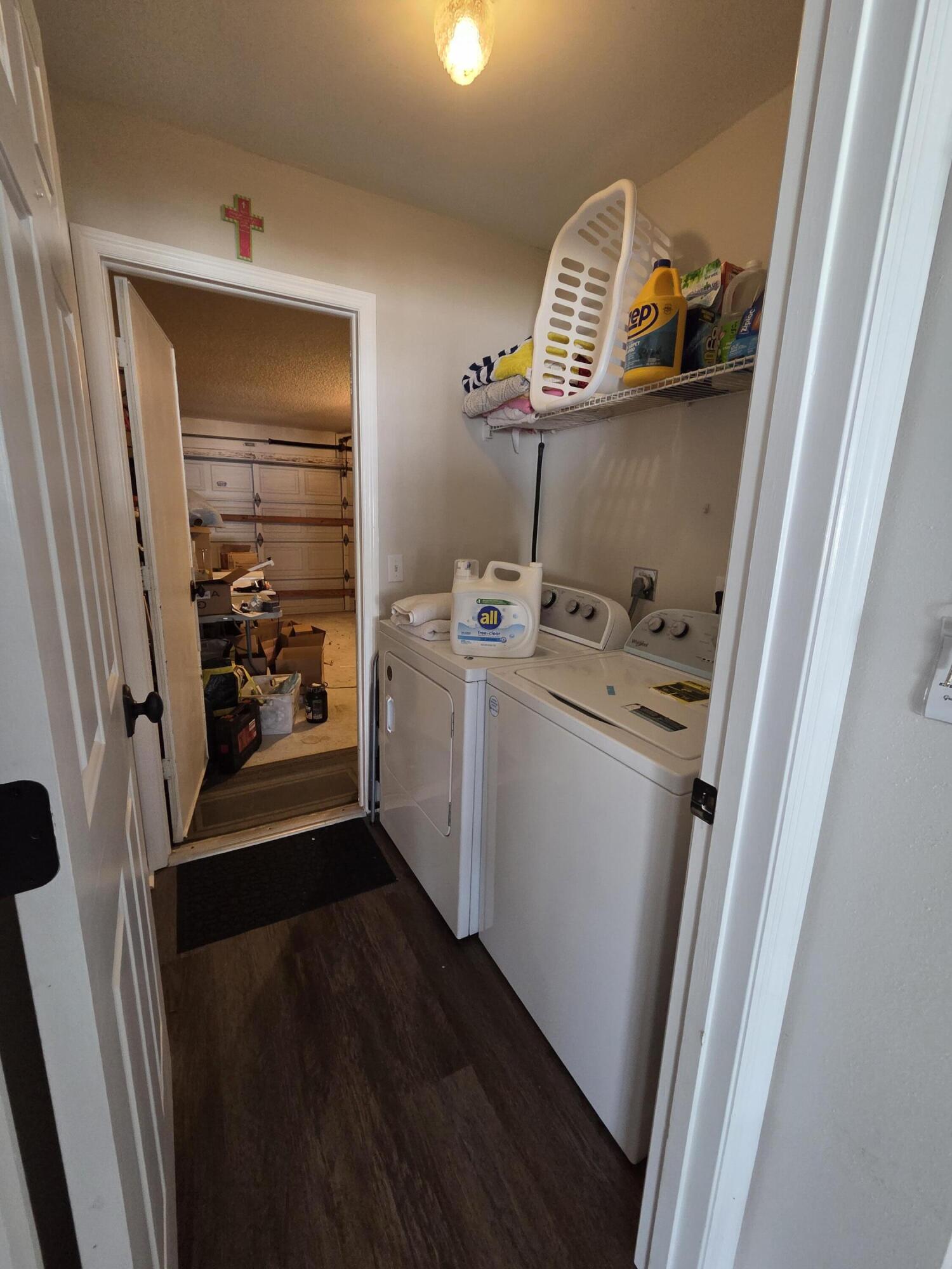 LAKE LUCIE ESTATES - Residential