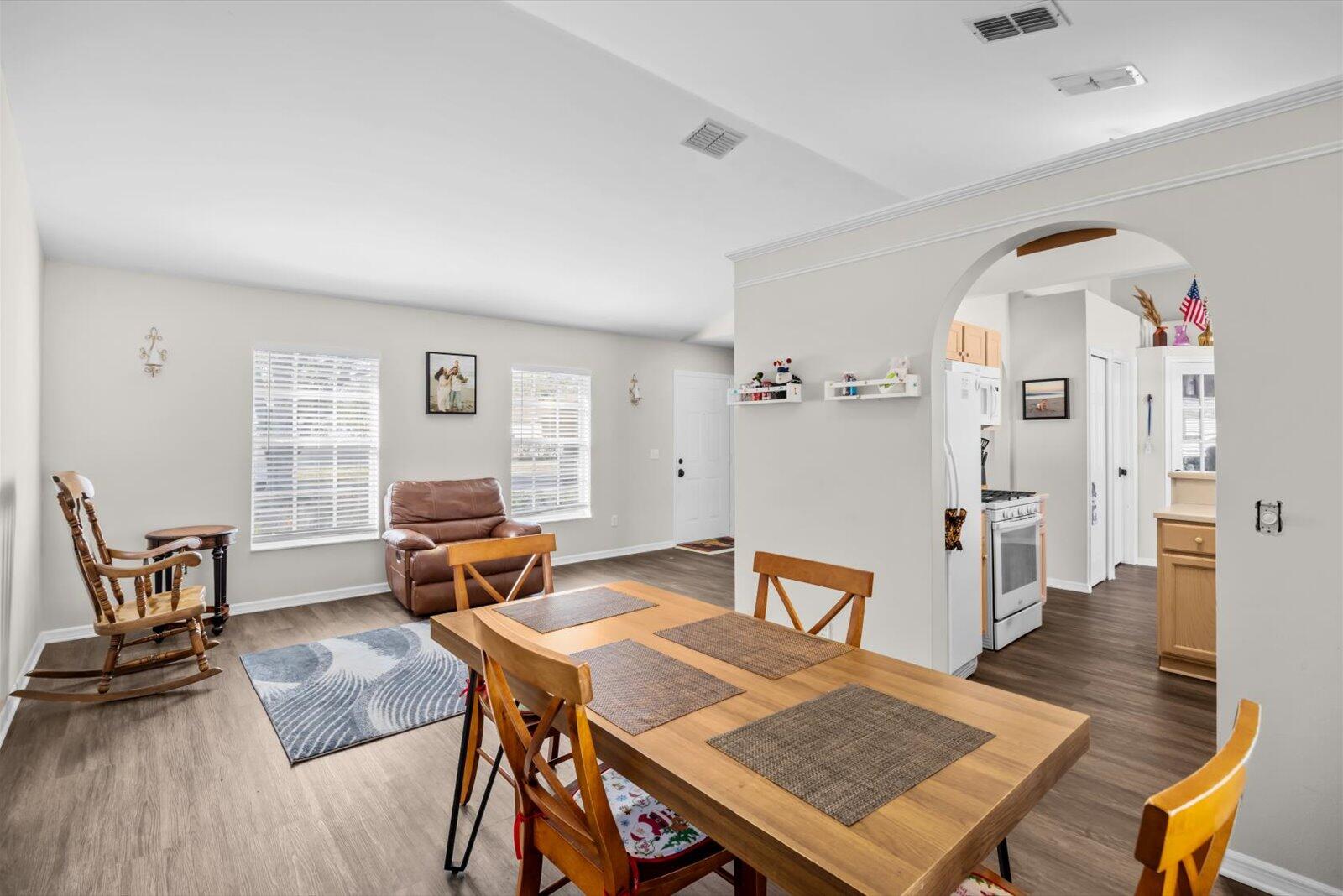 LAKE LUCIE ESTATES - Residential