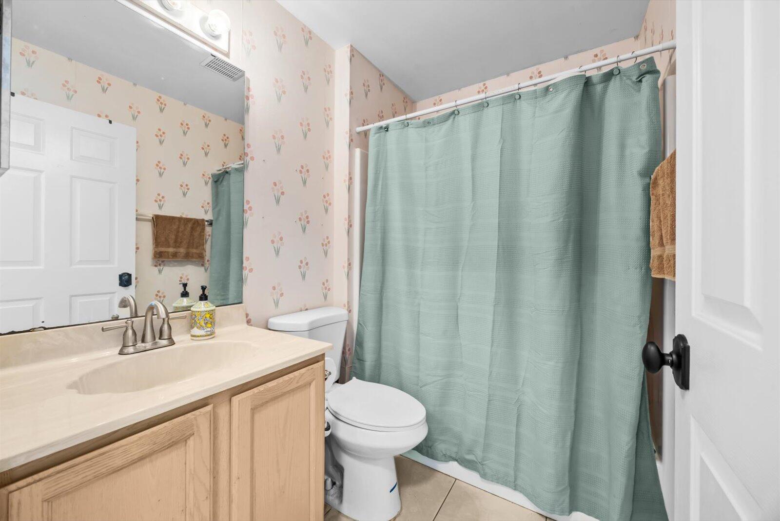 LAKE LUCIE ESTATES - Residential