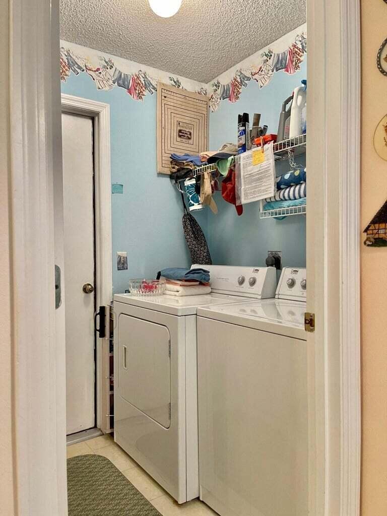 LAKE LUCIE ESTATES - Residential