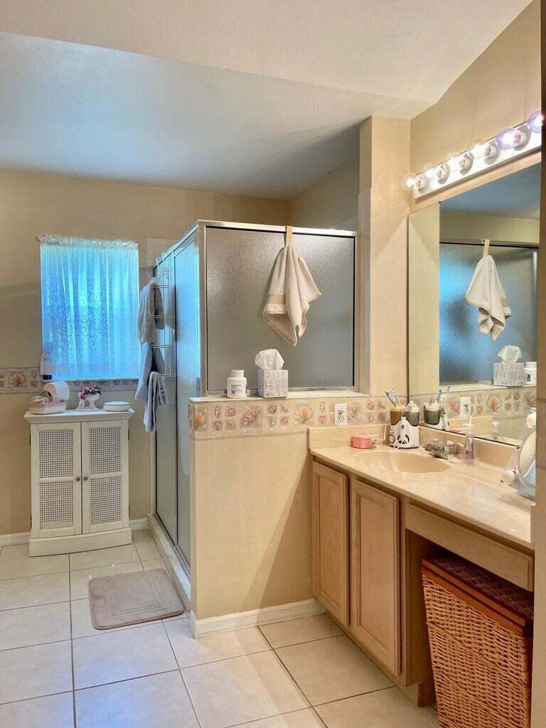 LAKE LUCIE ESTATES - Residential