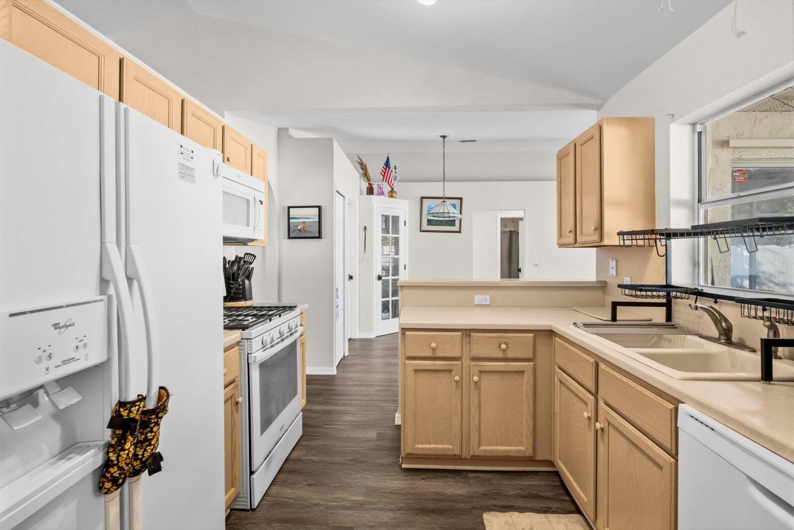 LAKE LUCIE ESTATES - Residential