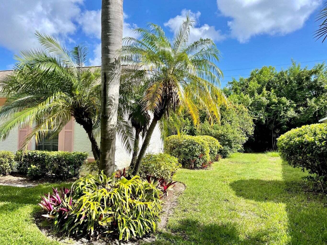 LAKE LUCIE ESTATES - Residential