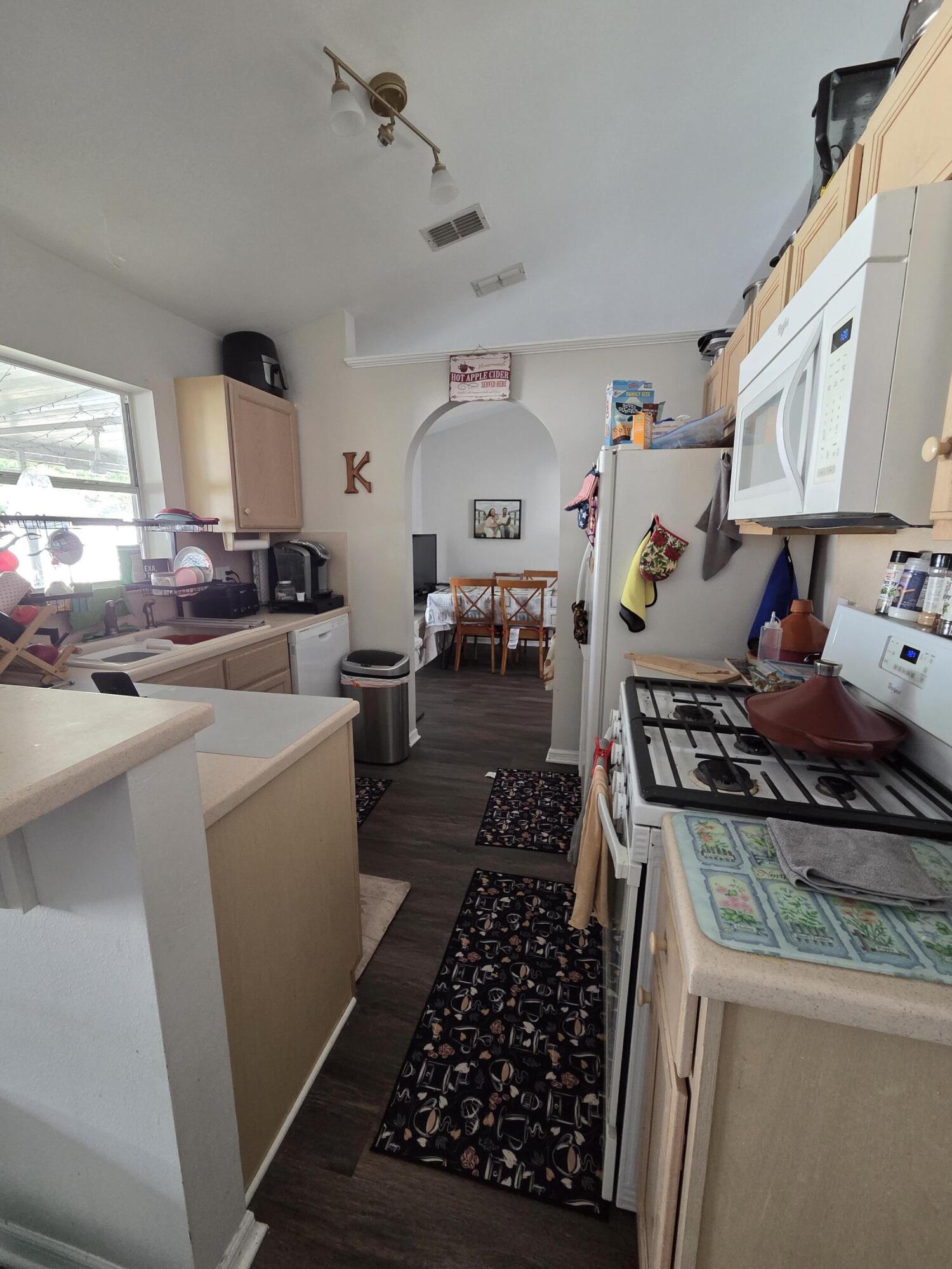 LAKE LUCIE ESTATES - Residential