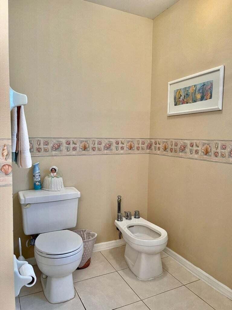 LAKE LUCIE ESTATES - Residential