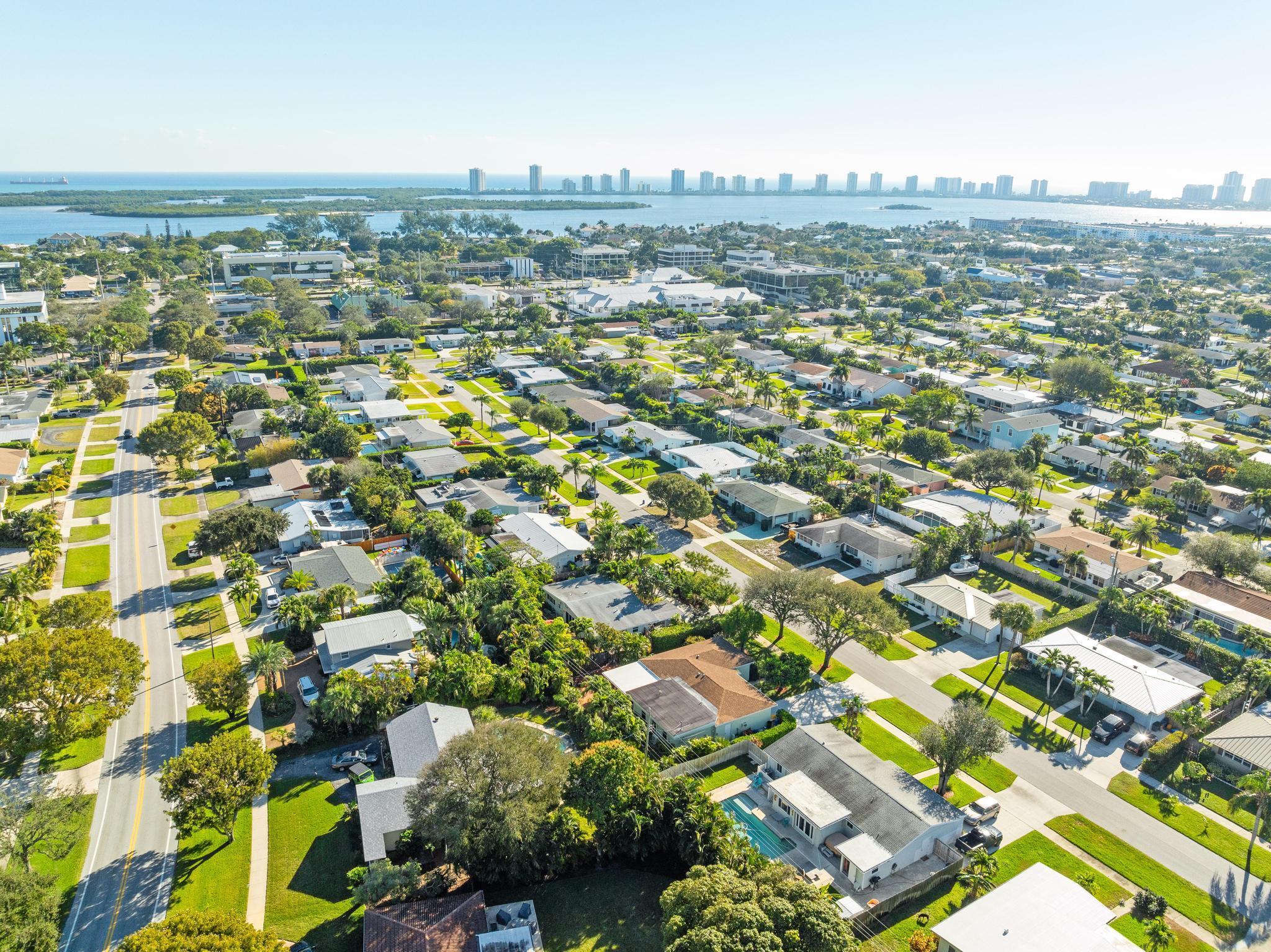 NORTH PALM BEACH VILLAGE - Residential Lease